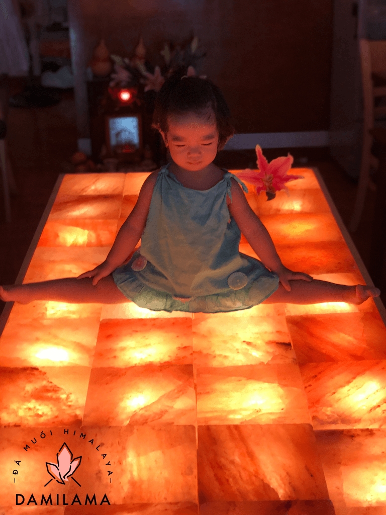 Hình ảnh Đá Muối Hồng Himalaya - Những Điều Bí Ẩn Trong Spa chính hãng tốt giá rẻ nhất tại DamiLama